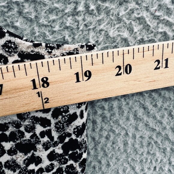 Chicos Travelers Womens Top 2 Large Black Cream Animal Print Sleeveless Shirt‎ - Picture 6 of 7